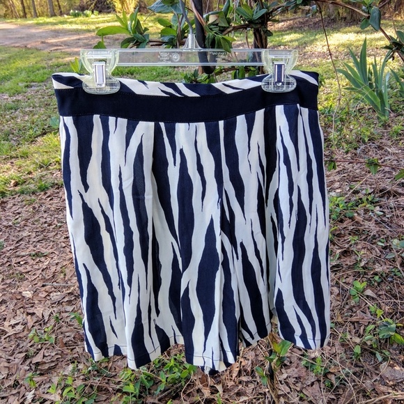Karina Grimaldi Blue/white Pleated Striped Shorts